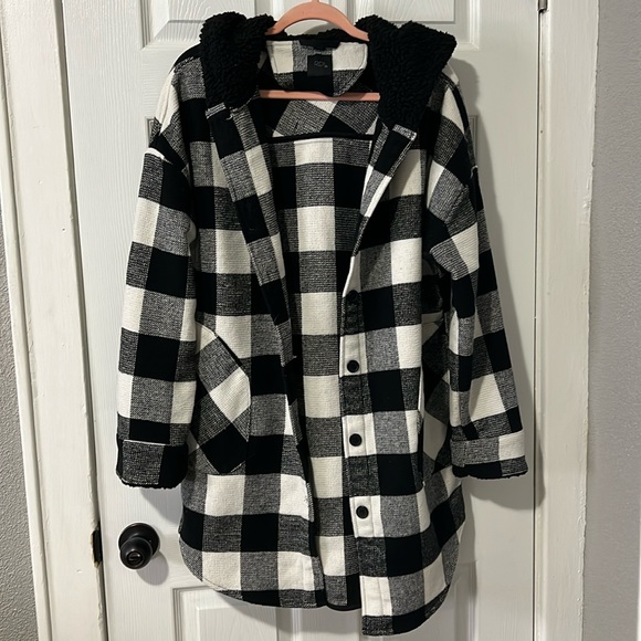 Flannel jacket w/ Sherpa lined cuffs and hood - Picture 1 of 5